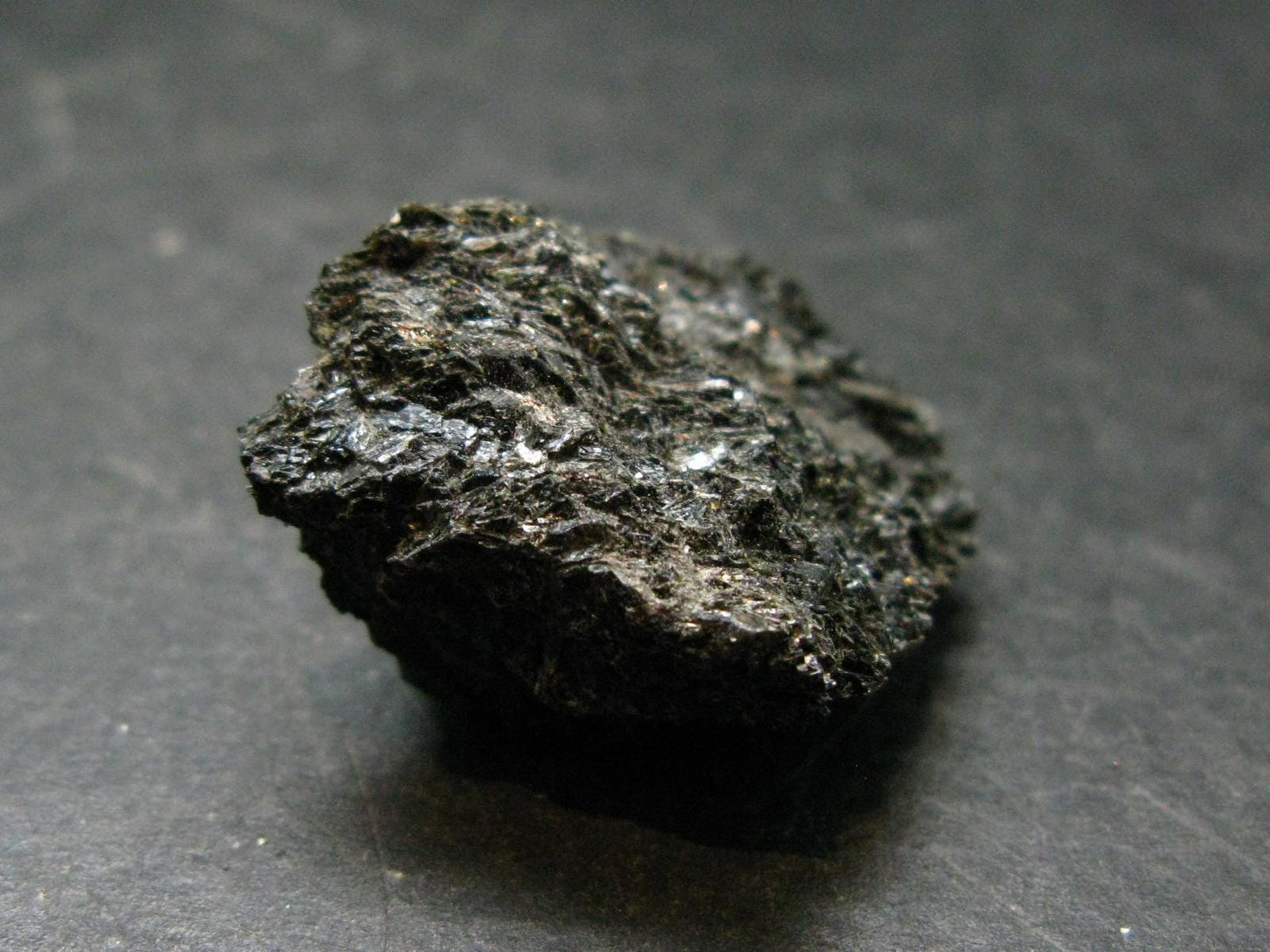 Rare Nuumite Nuummite Raw Piece From Greenland - 14.78 Grams - 1.1"