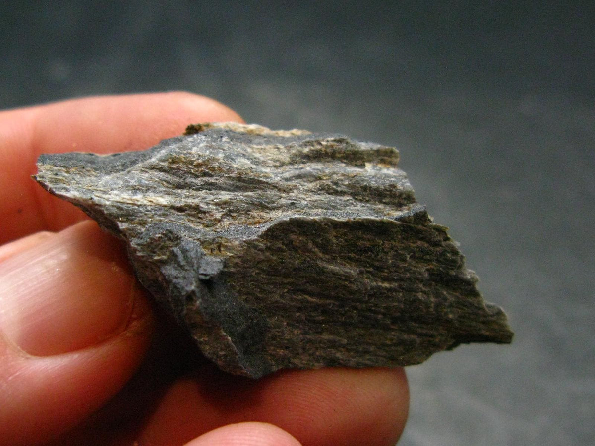 Rare ISUA Stone Raw Piece from Greenland - 1.6" - 12.39 Grams