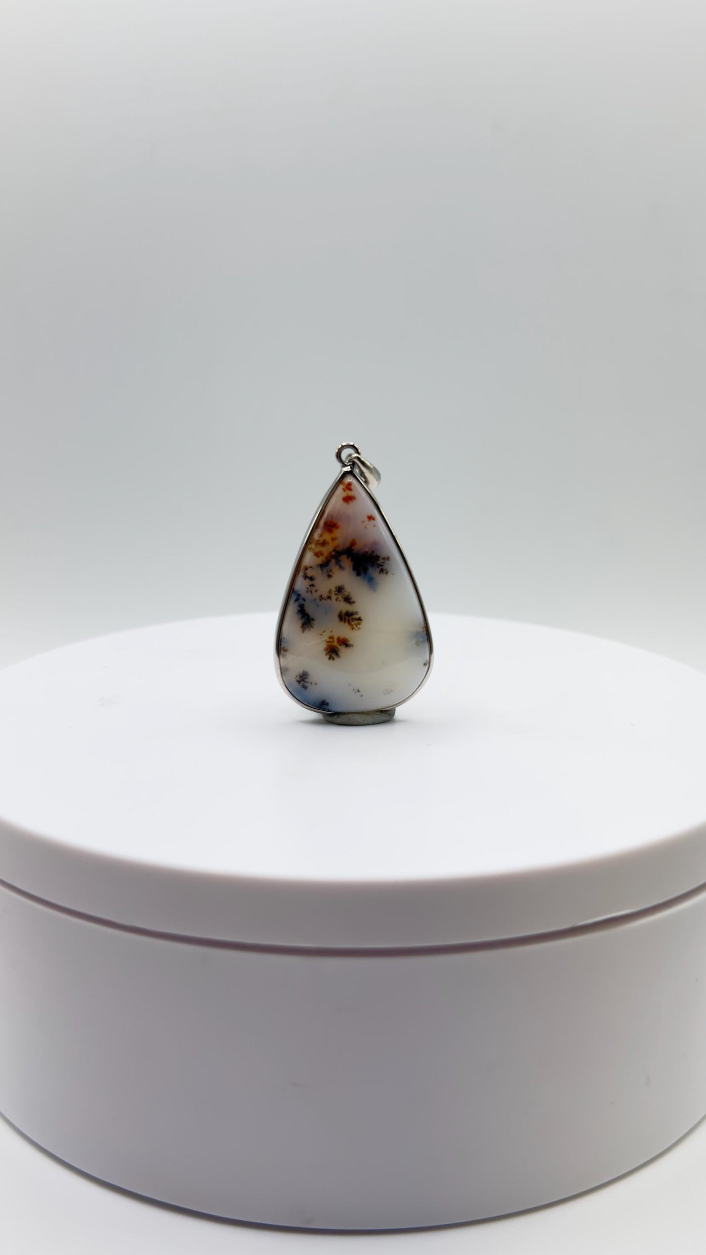 Agate Teardrop Pendant – Natural Scenic Pattern Statement Jewelry