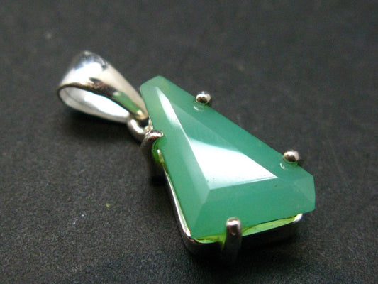 Rich Green Chrysoprase Silver Pendant From Australia - 1.0" - 2.39 Grams