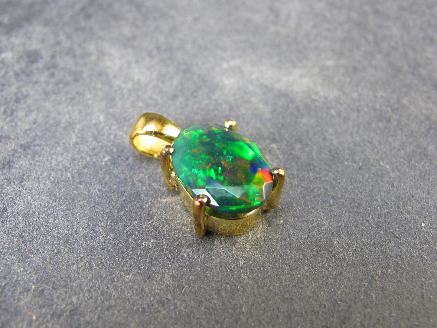 Rare Black Opal Gold Plated Silver Pendant from Australia 0.7" - 1.50 Grams