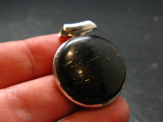 Very Rare Sterling Silver Nuumite Nuummite Pendant From Greenland - 1.3" - 11.24 Grams