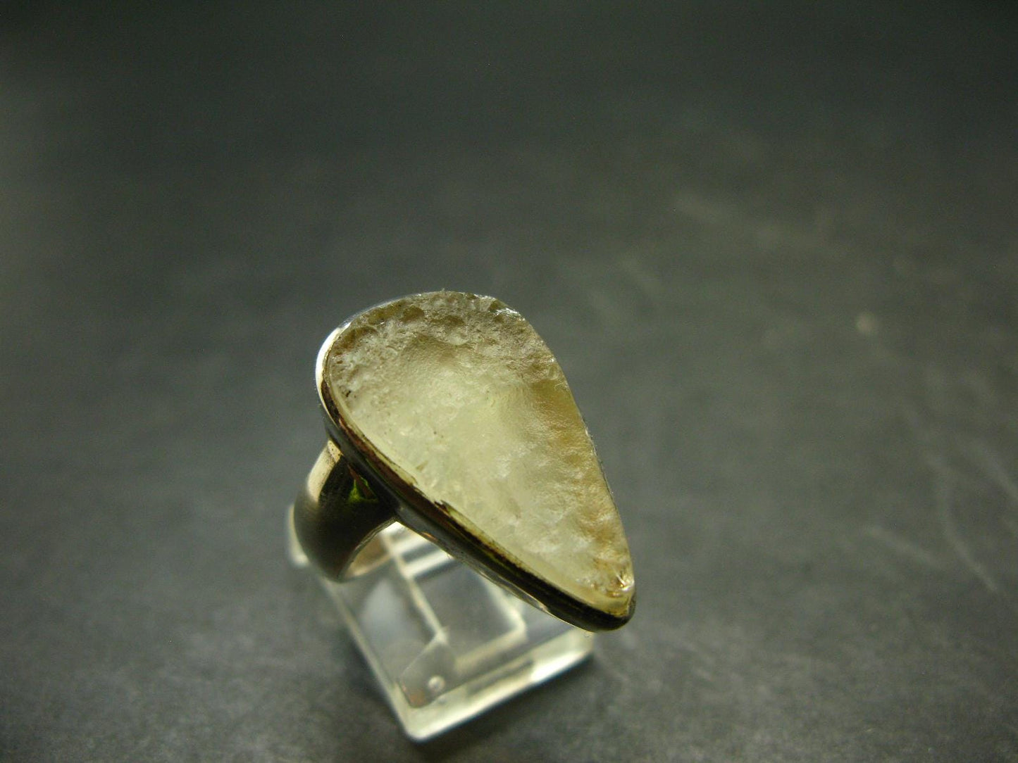 Natural Gem Raw Libyan Desert Glass Tektite Sterling Silver Ring from Libya - Size 9.5 - 7.8 Grams
