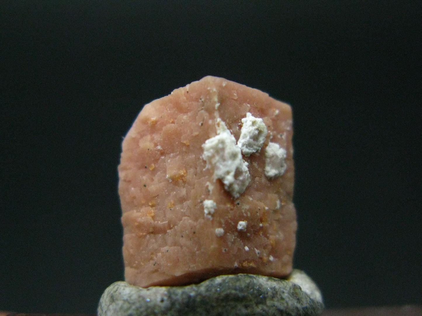 Rare Rhodochrosite crystal from Canada - 0.6" - 6.70 Carats