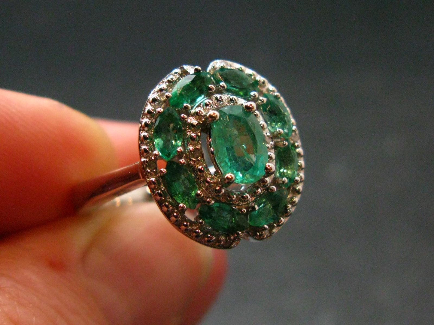 Emerald Faceted Silver Ring from Colombia - 3.86 Grams Total - Size 7