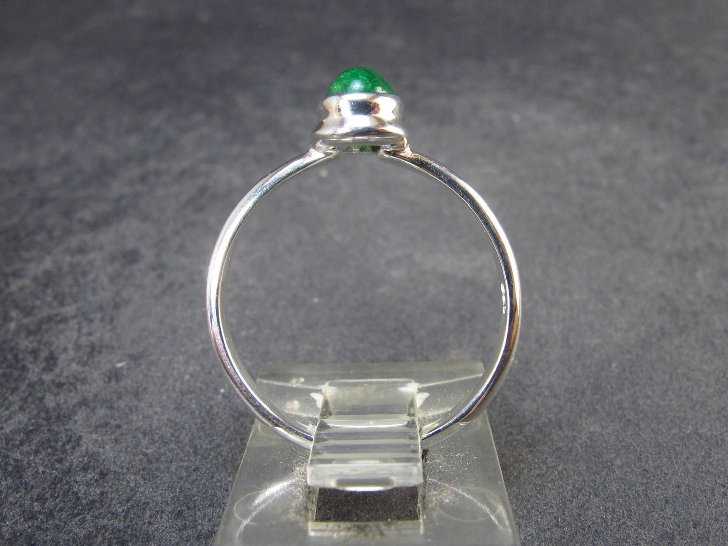 Tsavorite Green Garnet Sterling Silver Ring from Tanzania - 1.99 Grams - Size 7.25