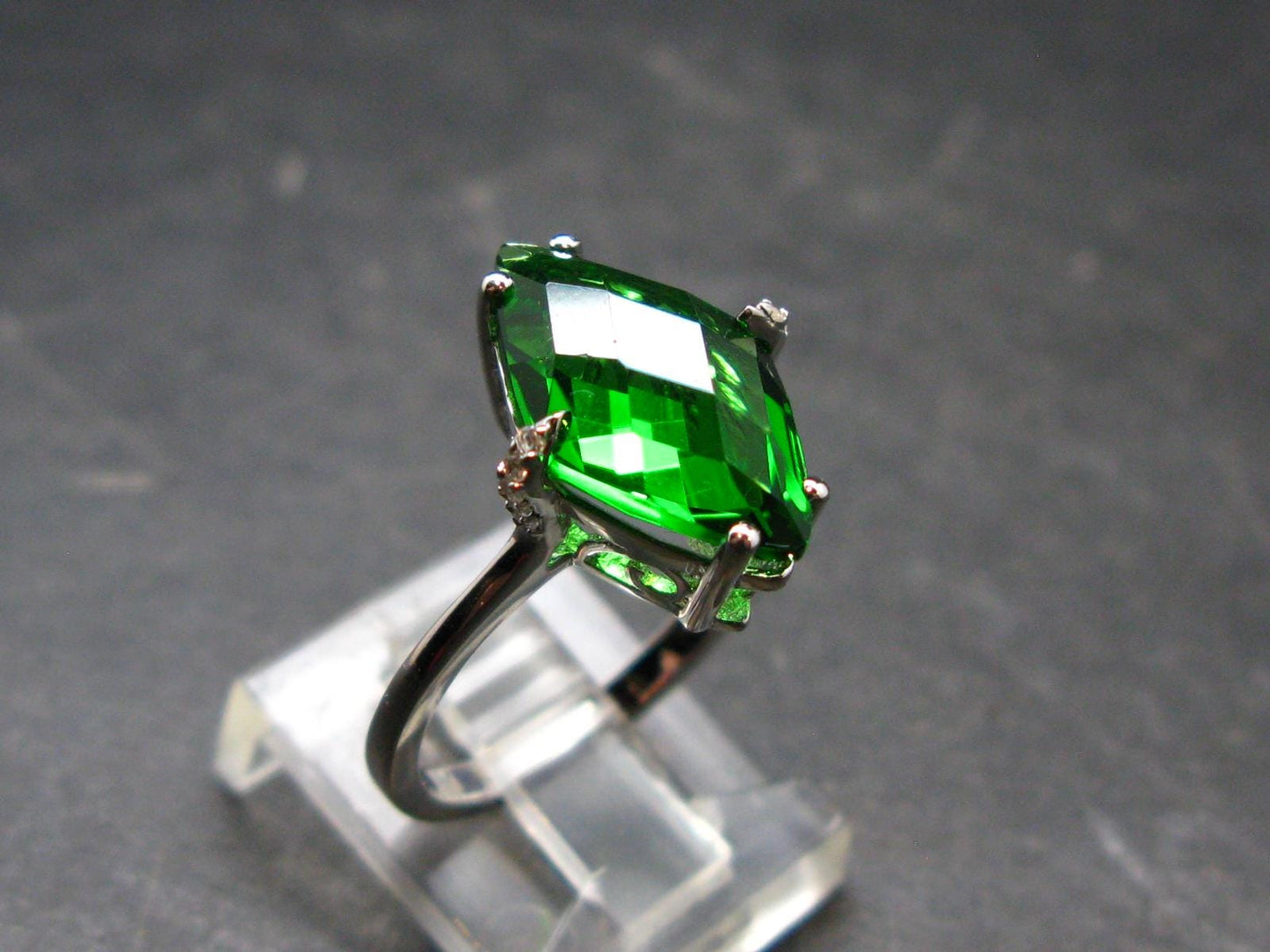 Helenite Gaia Stone Gem Sterling Silver Ring From Washington - Size 6 - 4.50 Carats