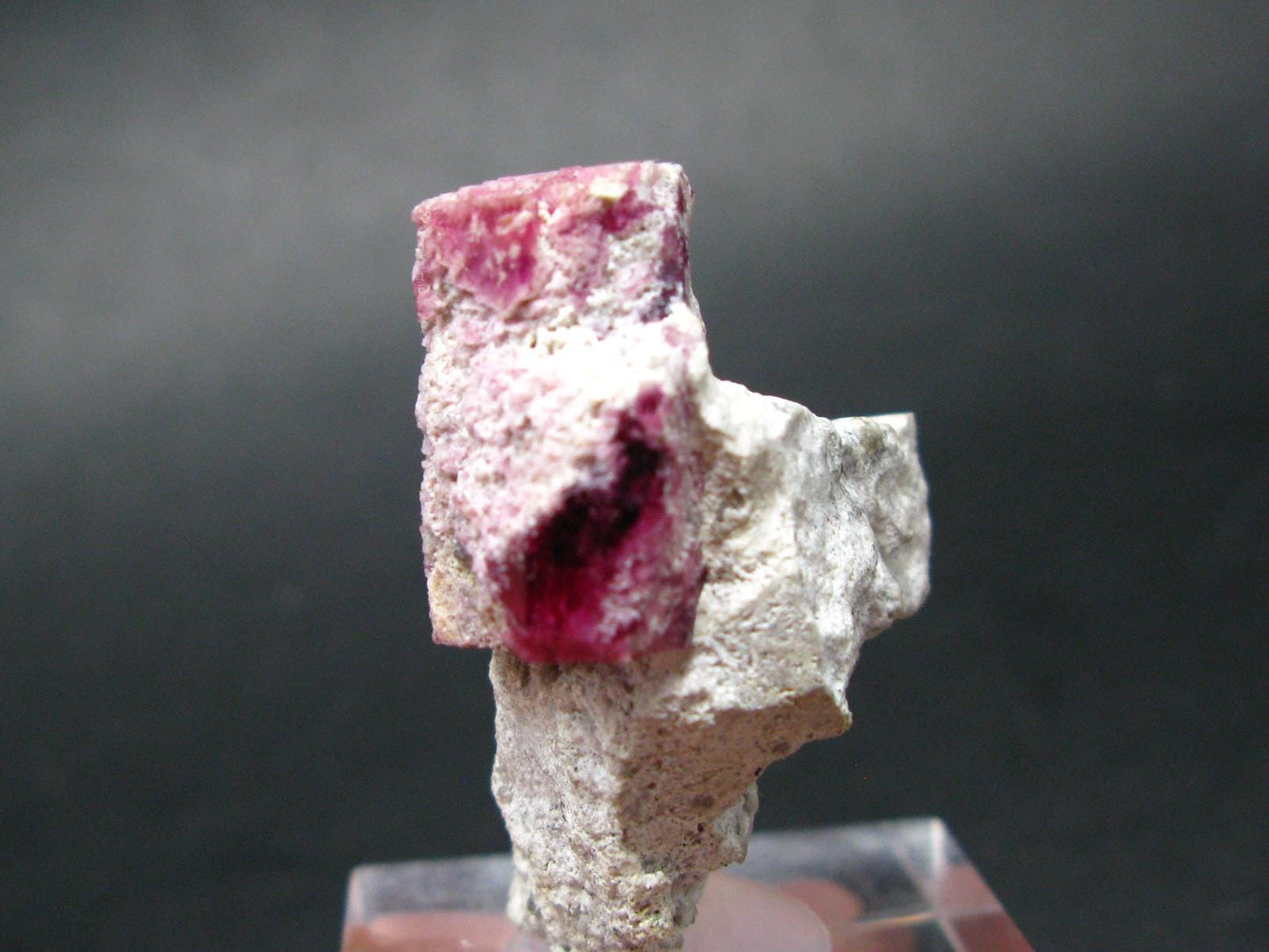 Rare Gem Bixbite Red Emerald Beryl Cluster From Utah USA - 1.7" - 15 Grams