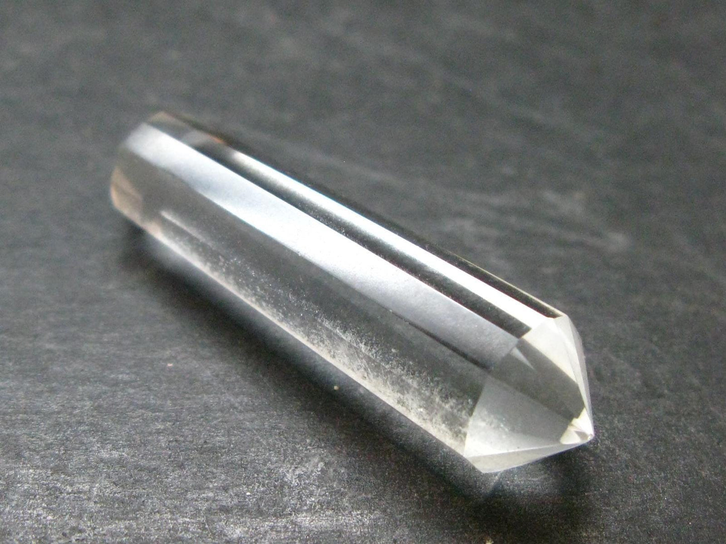 Perfect Quartz Vogel Crystal Healing Wand - 1.5" - 5.51 Grams
