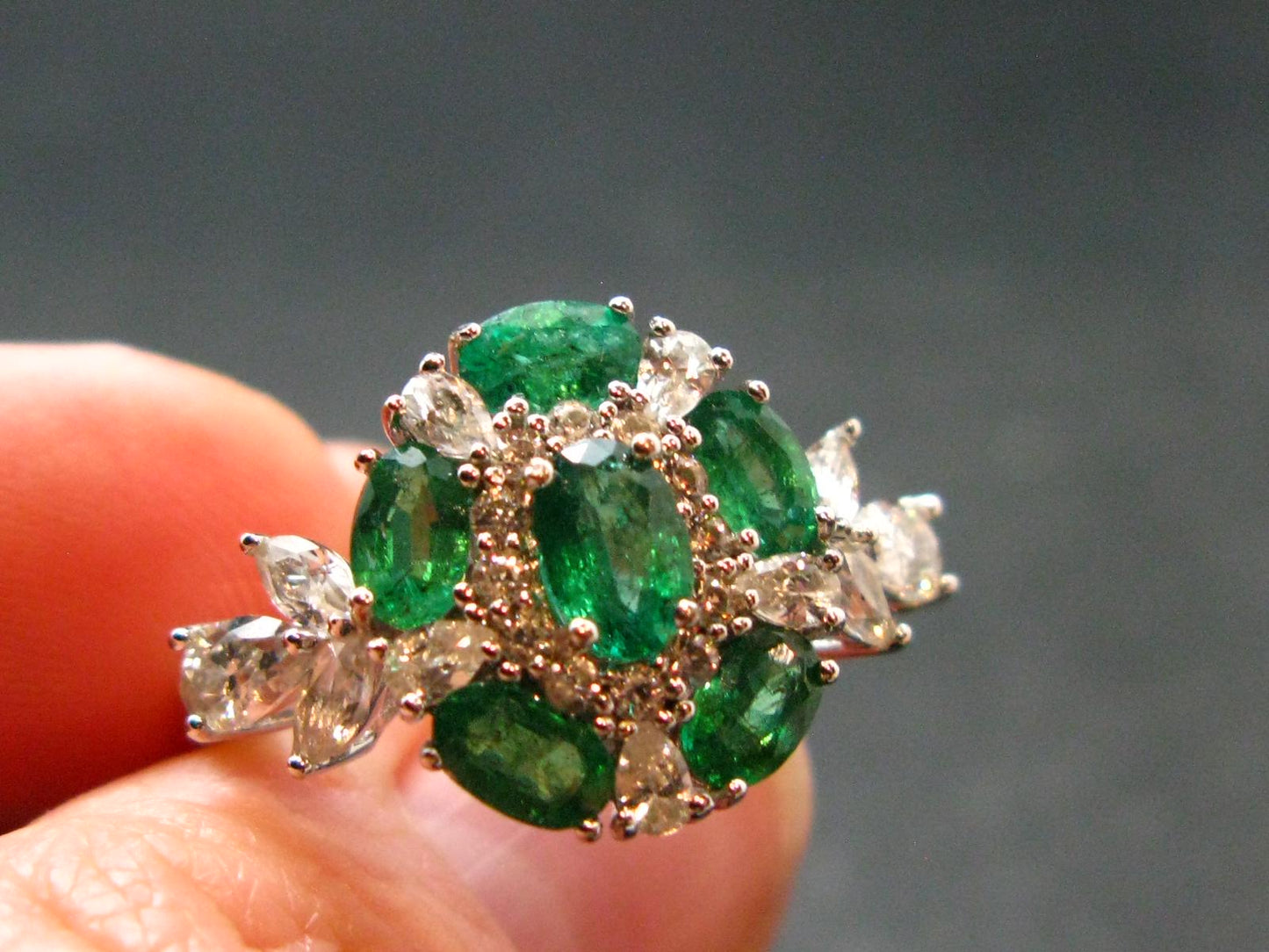 Emerald Faceted Silver Ring from Colombia - 4.51 Grams Total - Size 7.25