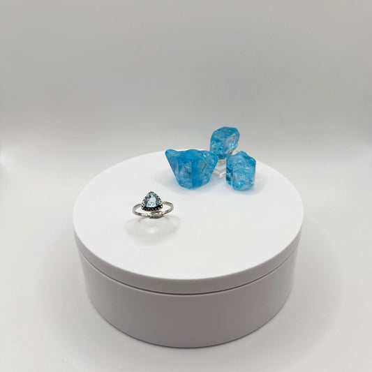 Sky Blue Topaz Statement Ring – Bold Elegance & Crystal Clarity - Size 6.5