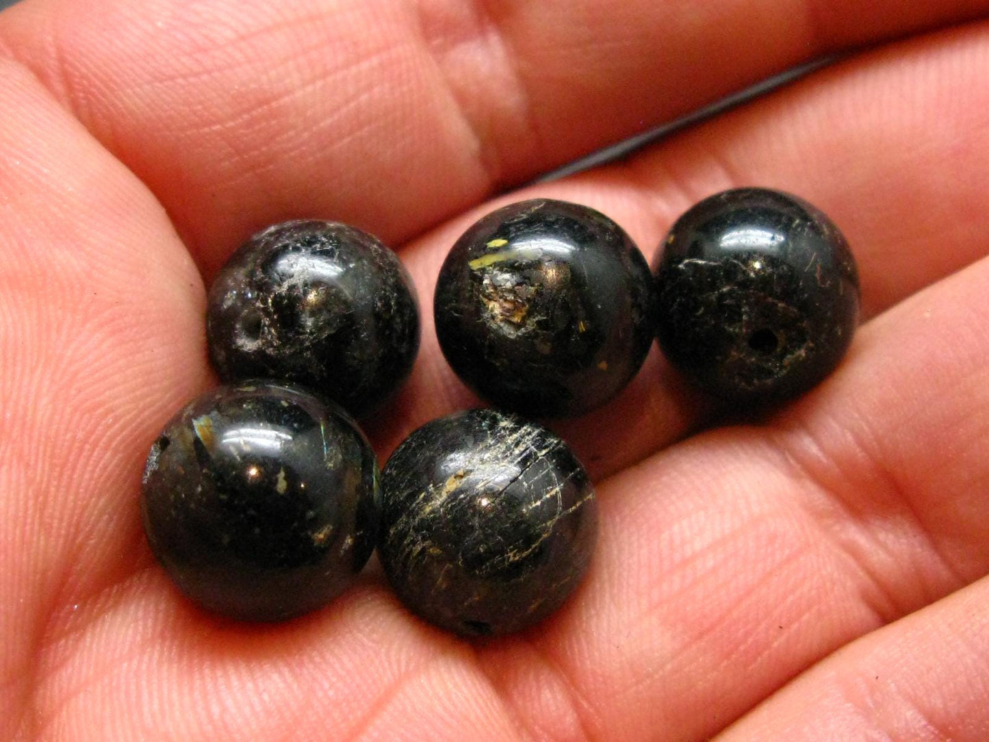 Nuumite Nuummite Genuine 5 beads ~ 12mm Round Beads *Chipped*
