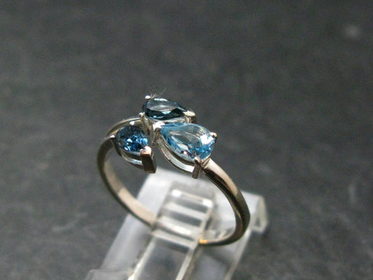 Facetted Blue Topaz Sterling Silver Ring - 1.9 Grams - Size 7