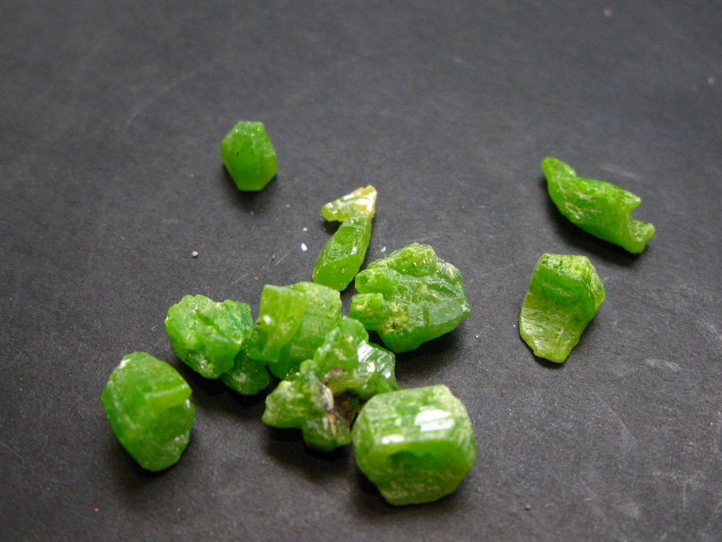 Very Nice Rare Lot of 10 Pyromorphite Crystals from China - 7.79 Grams