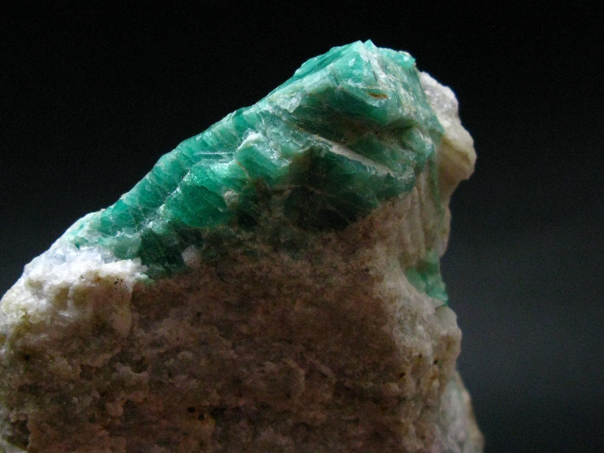 Emerald Beryl Cluster From China - 2.7"- 194.43 Grams