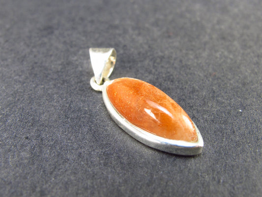 Shiny Sunstone 925 Silver Pendant From Tanzania - 1.1" - 2.5 Grams
