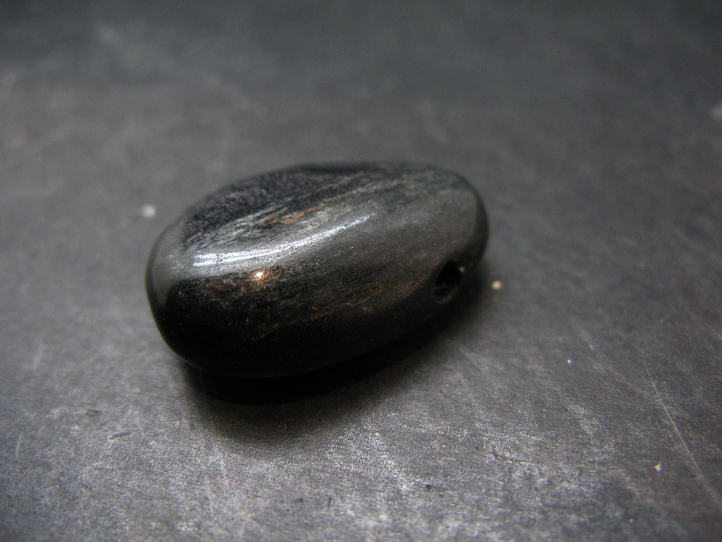 Rare ISUA Stone Metal Free Pendant From Greenland - 1.2" - 16.15 Grams