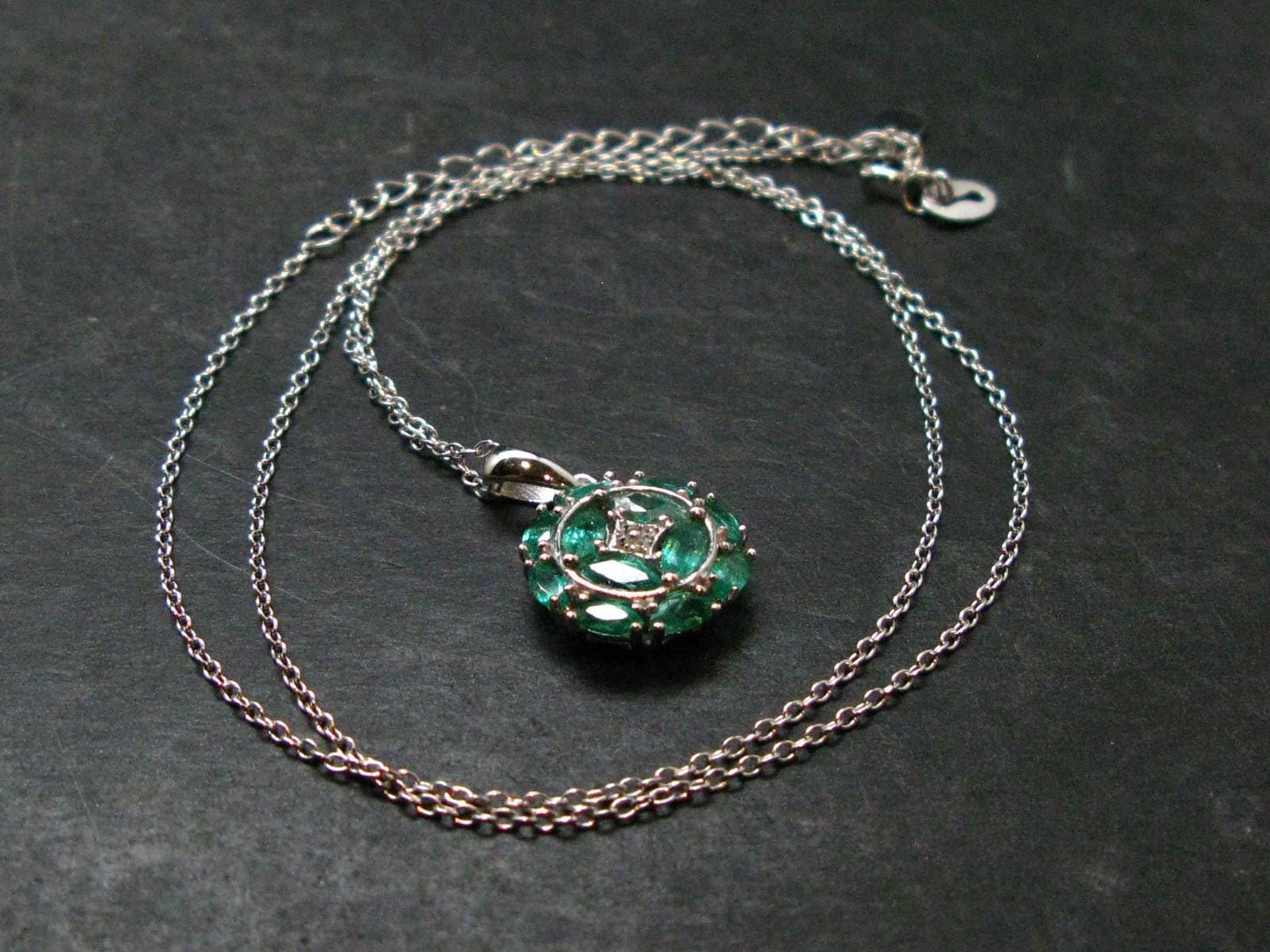 Emerald Silver Pendant W/Chain From Colombia - 2.90 Grams Total