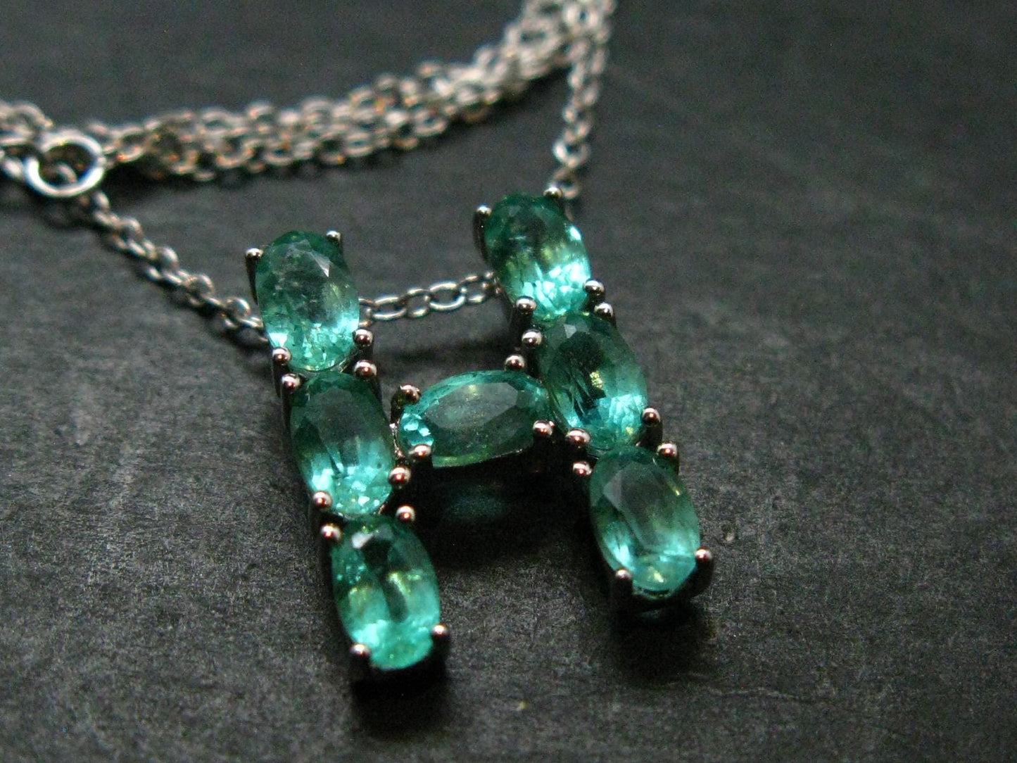Emerald Silver Pendant W/Chain From Colombia - 2.60 Grams Total