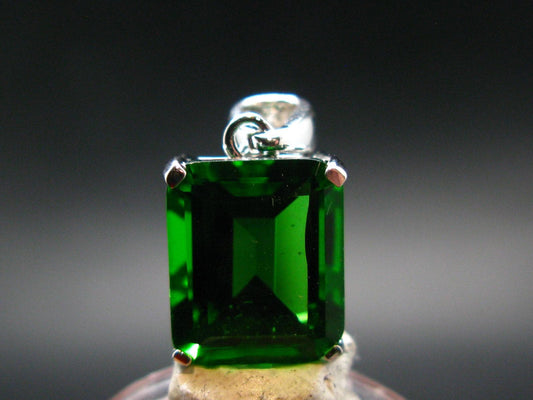Helenite Gaia Stone Gem Sterling Silver Pendant From Washington - 5.0Carats