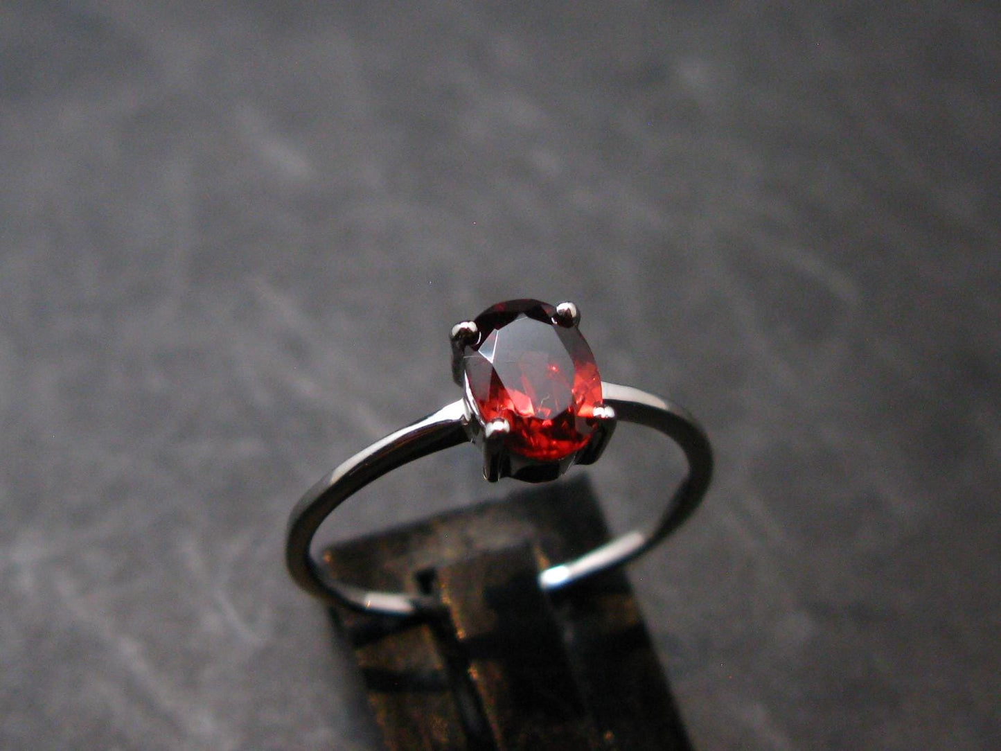 Natural Round Faceted Red Garnet Sterling Silver Ring - Size 6.25 - 1.07 Grams
