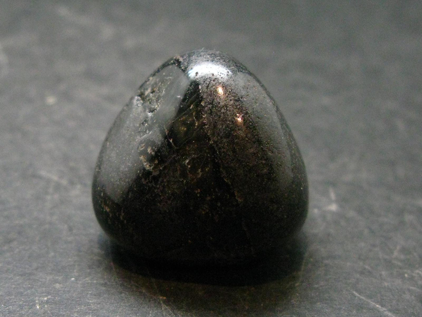 Rare ISUA Stone from Greenland - 1.0" - 21.68 Grams