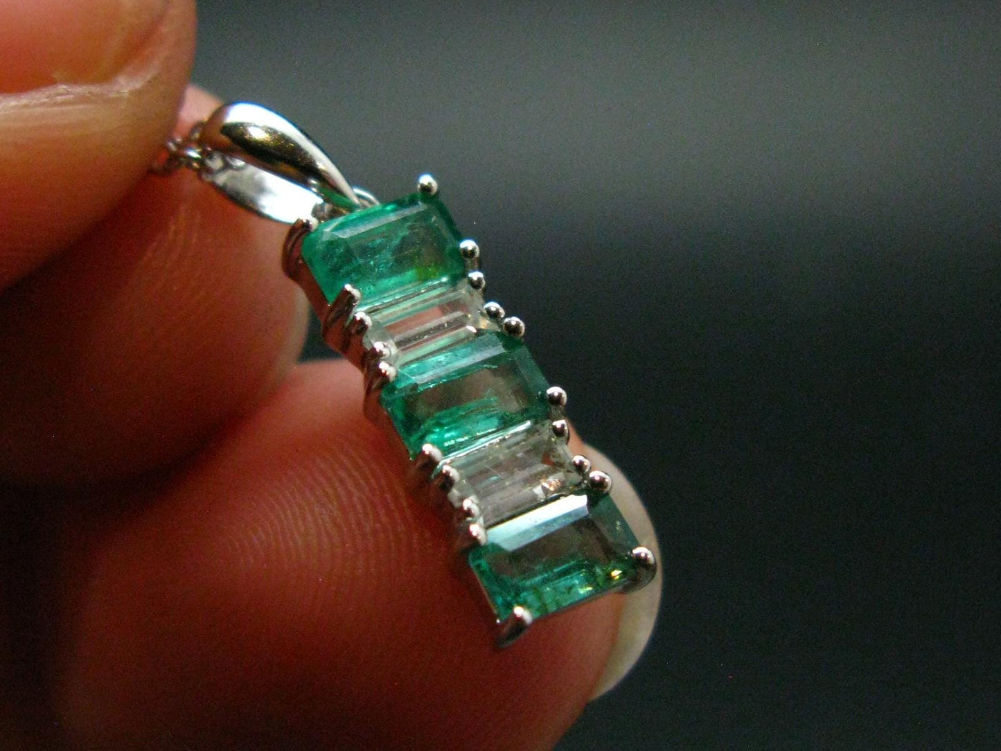 Emerald Silver Pendant W/Chain From Colombia - 2.47 Grams Total