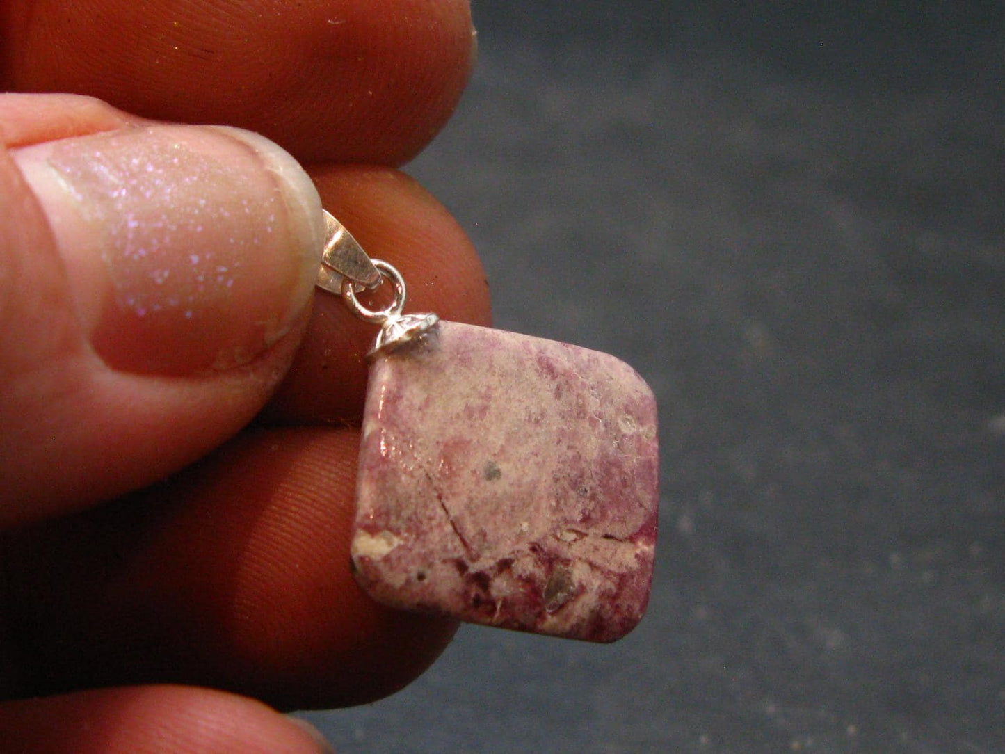 Bixbite Red Emerald Beryl Silver Pendant From Utah USA - 6.5 Carats - 0.9"