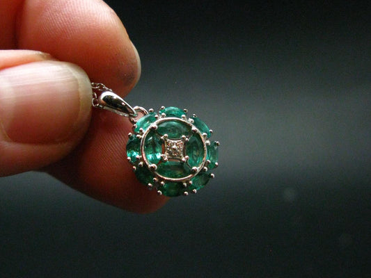 Emerald Silver Pendant W/Chain From Colombia - 2.90 Grams Total