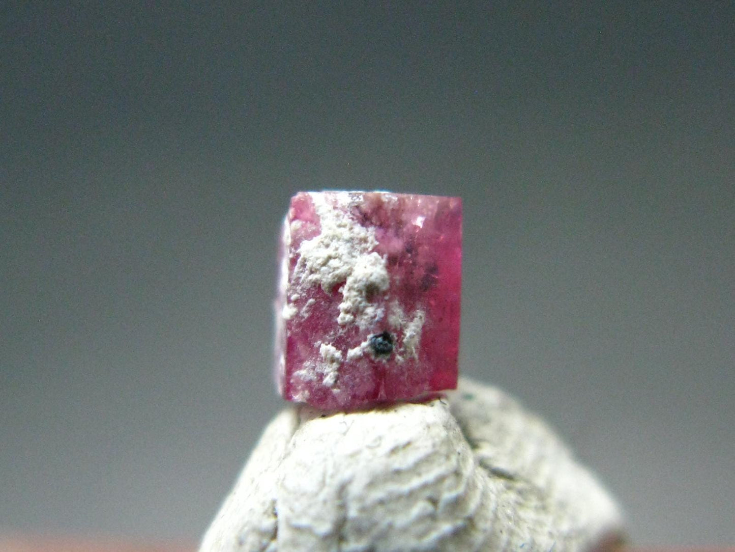 Nice Rare Gem Bixbite Red Emerald Beryl Crystal From Utah USA - 0.37 Carats