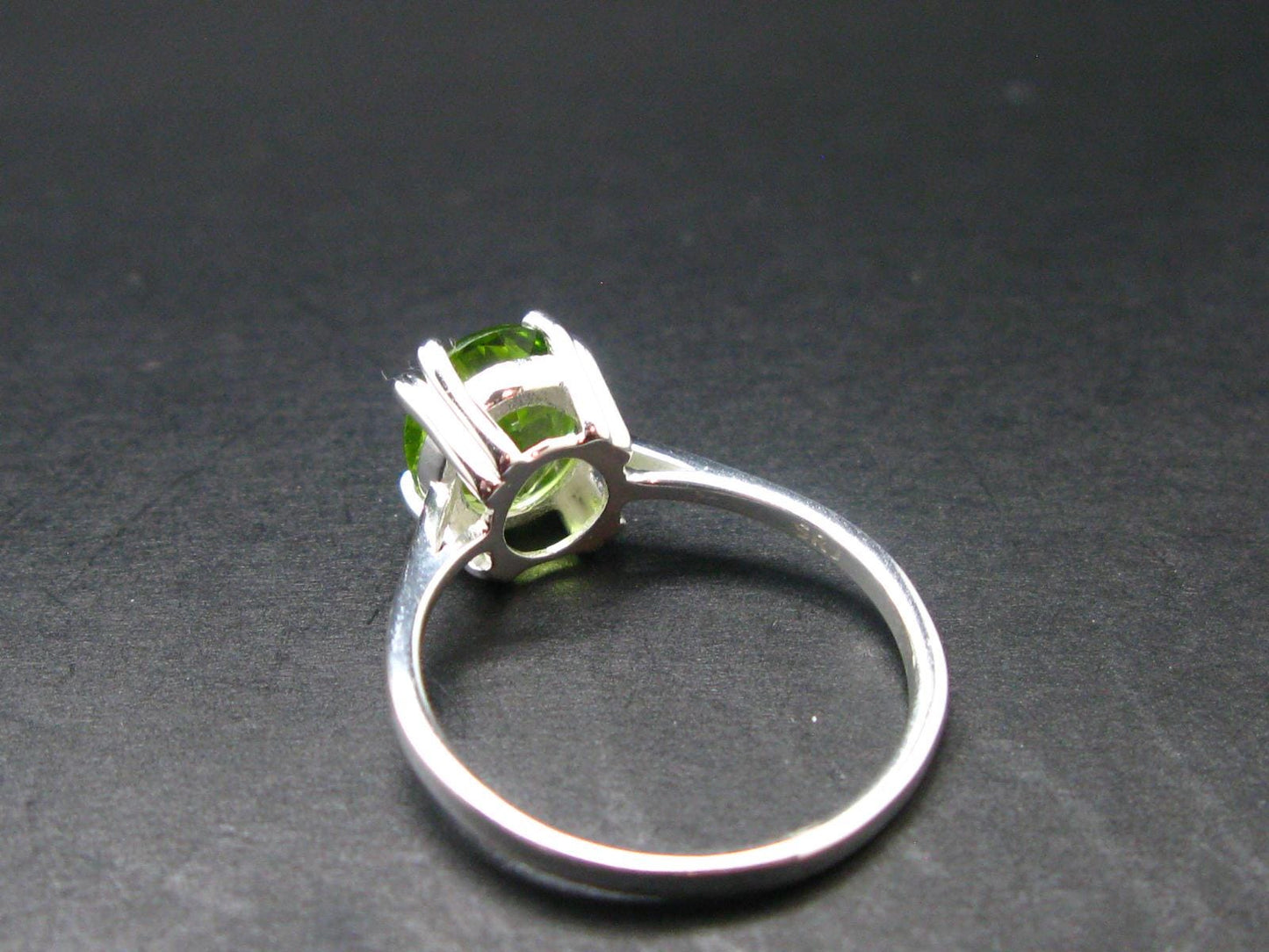 Natural Faceted Peridot Olivine Sterling Silver Ring - 2.72 Grams - Size 9