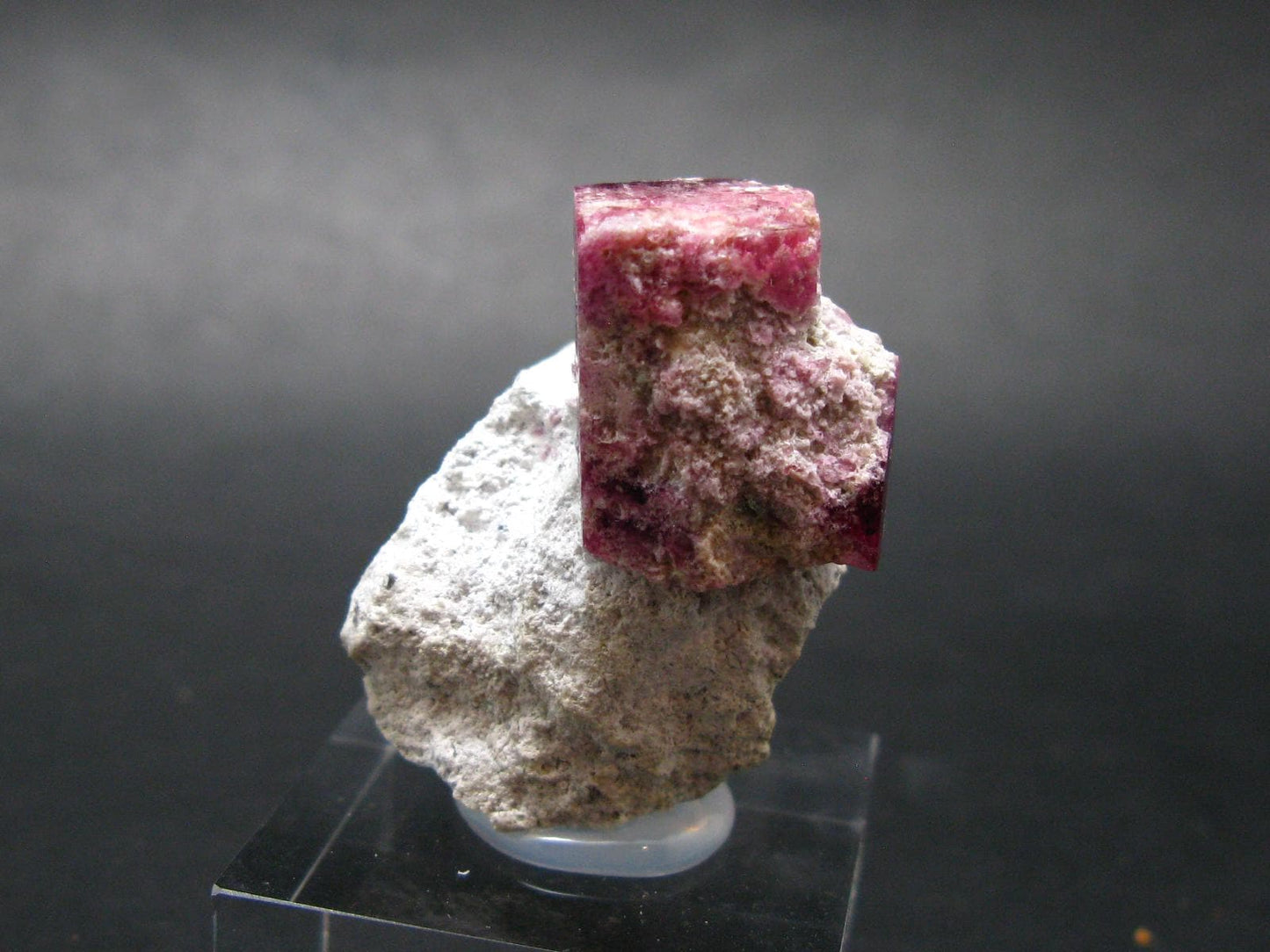 Rare Gem Bixbite Red Emerald Beryl Cluster From Utah USA - 1.7" - 15 Grams
