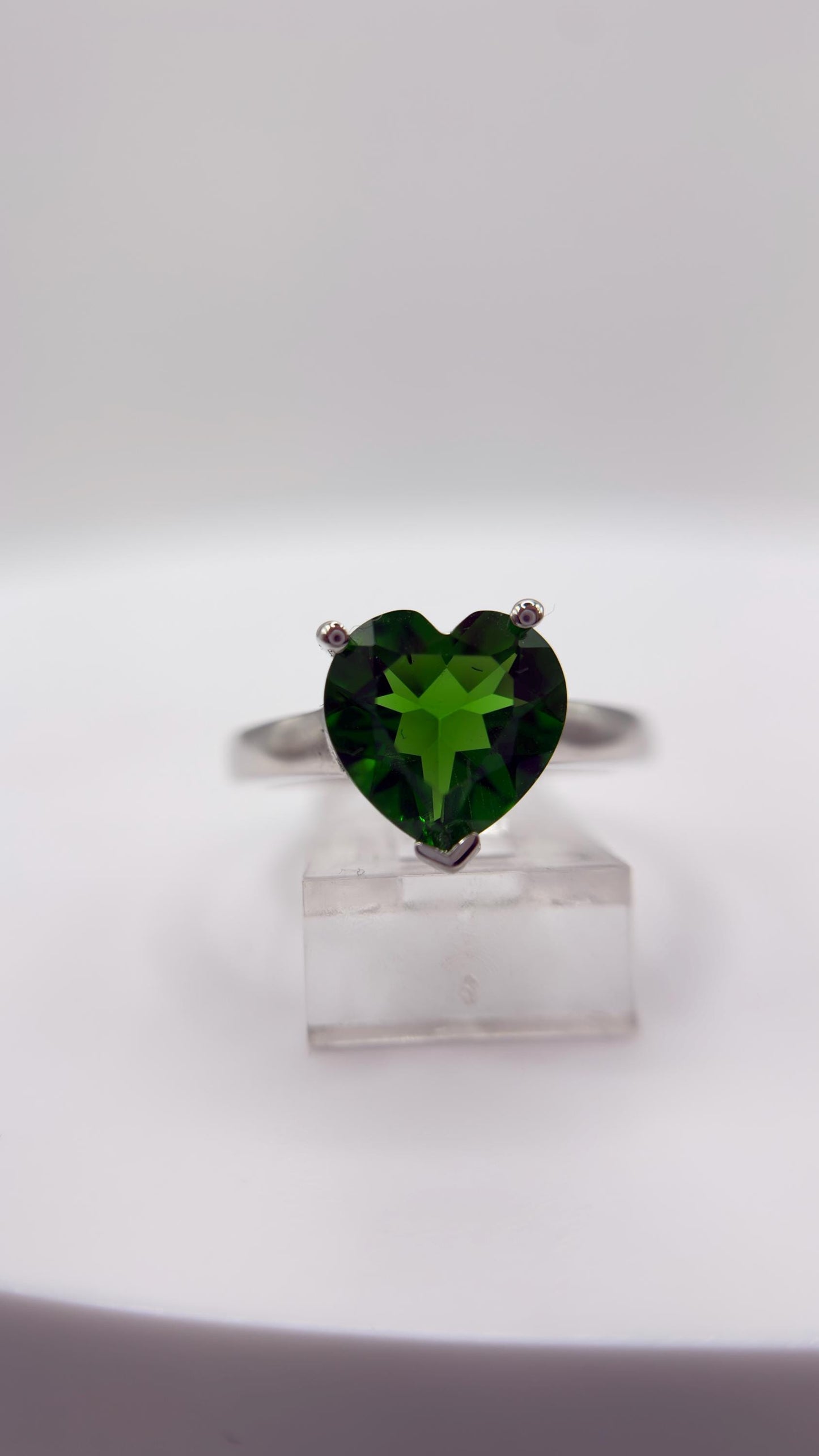 Green Helenite Heart Ring – Sterling Silver Romantic Gemstone Statement Ring