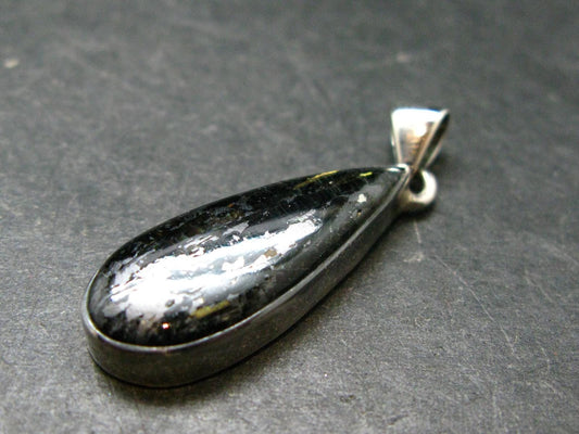 Very Rare Sterling Silver Nuumite Nuummite Pendant From Greenland - 1.6" - 5.48 Grams
