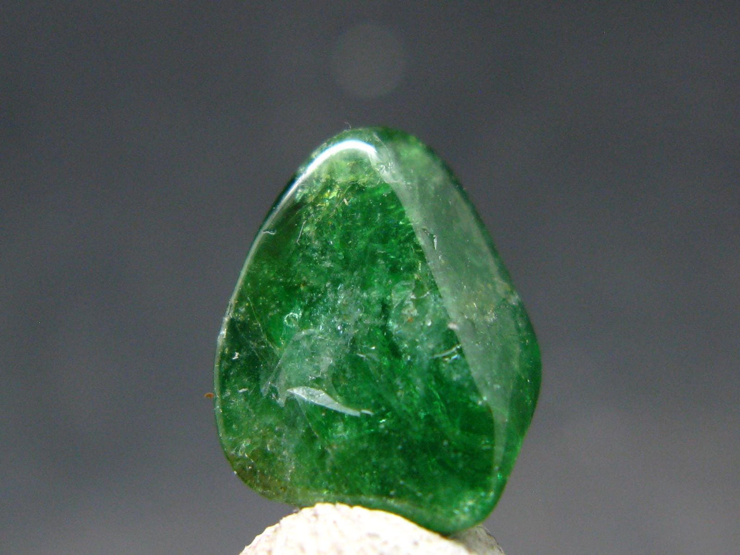 Gem Tsavorite Tsavolite Garnet Tumbled Stone from Tanzania - 4.07 Carats - 0.5"