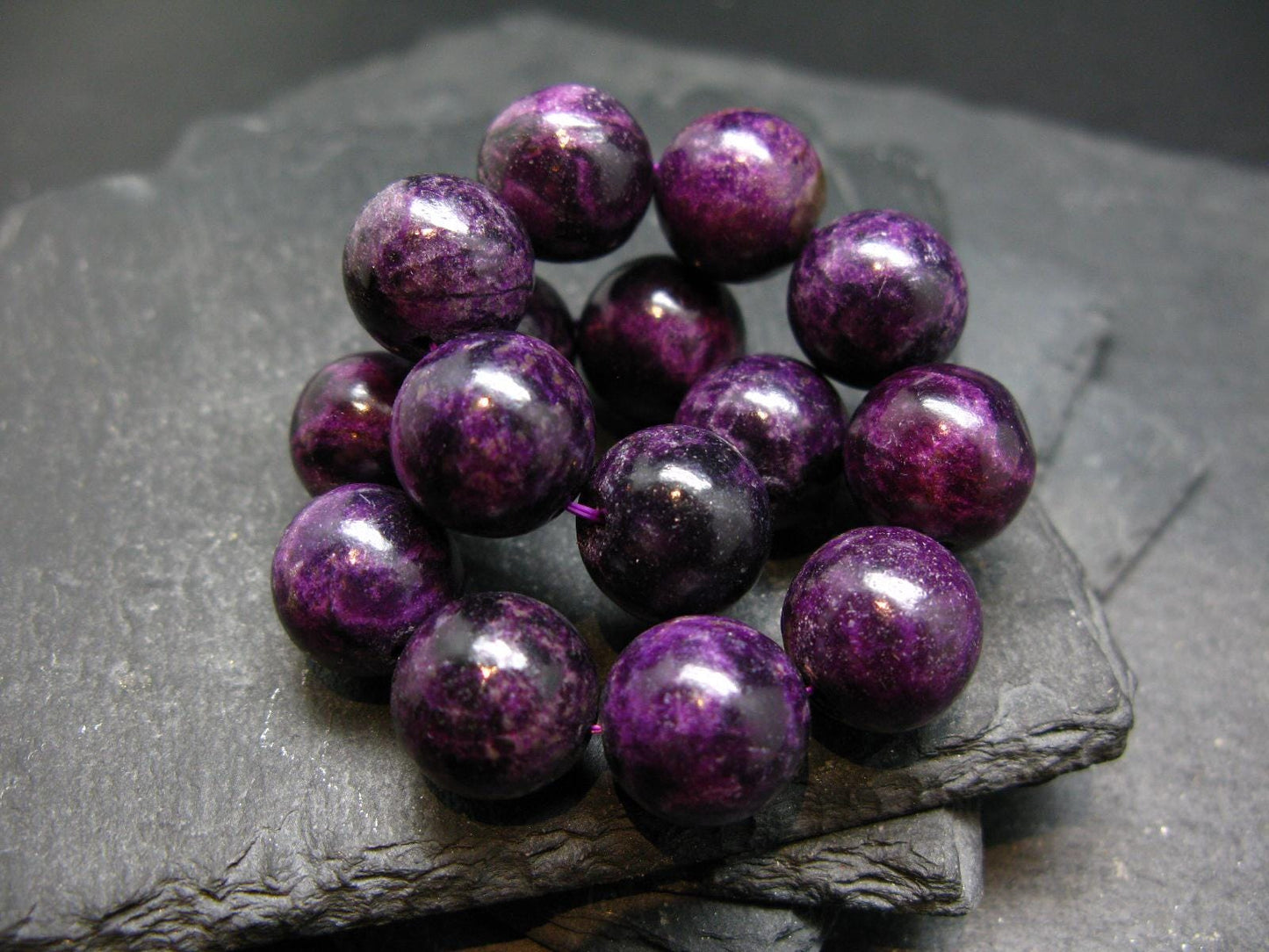 Stichtite Genuine Bracelet ~ 7 Inches ~ 14mm Round Beads
