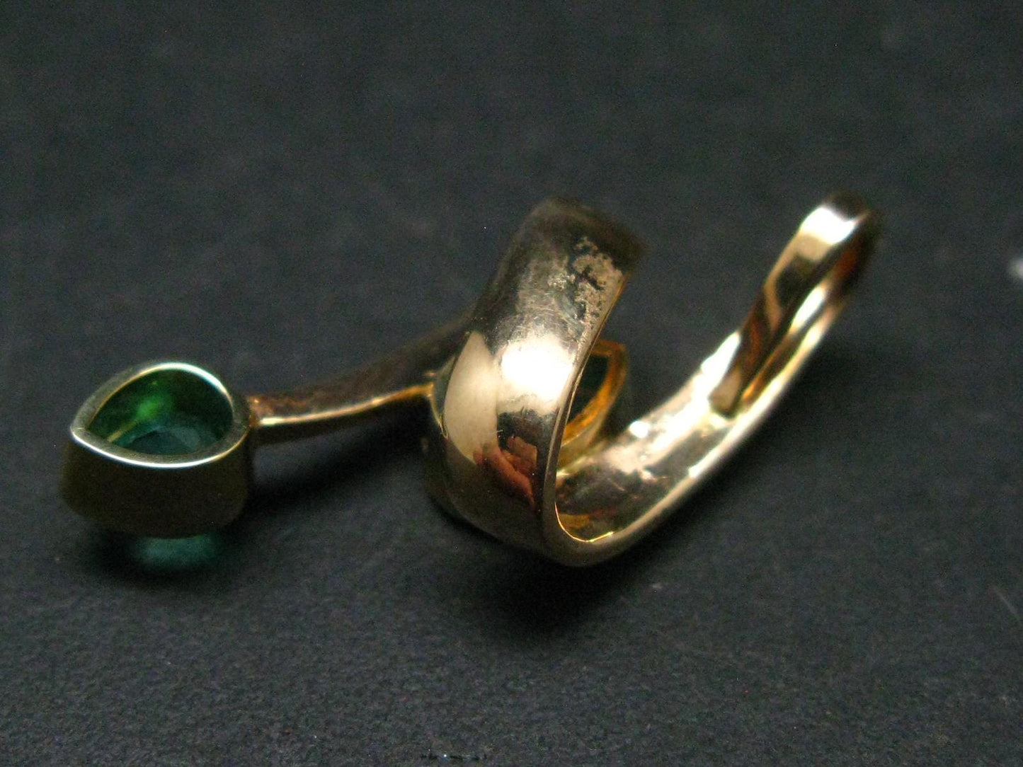 Genuine Emerald Pendant in 14k Yellow Gold from Colombia - 0.95 Carats - 1.2"