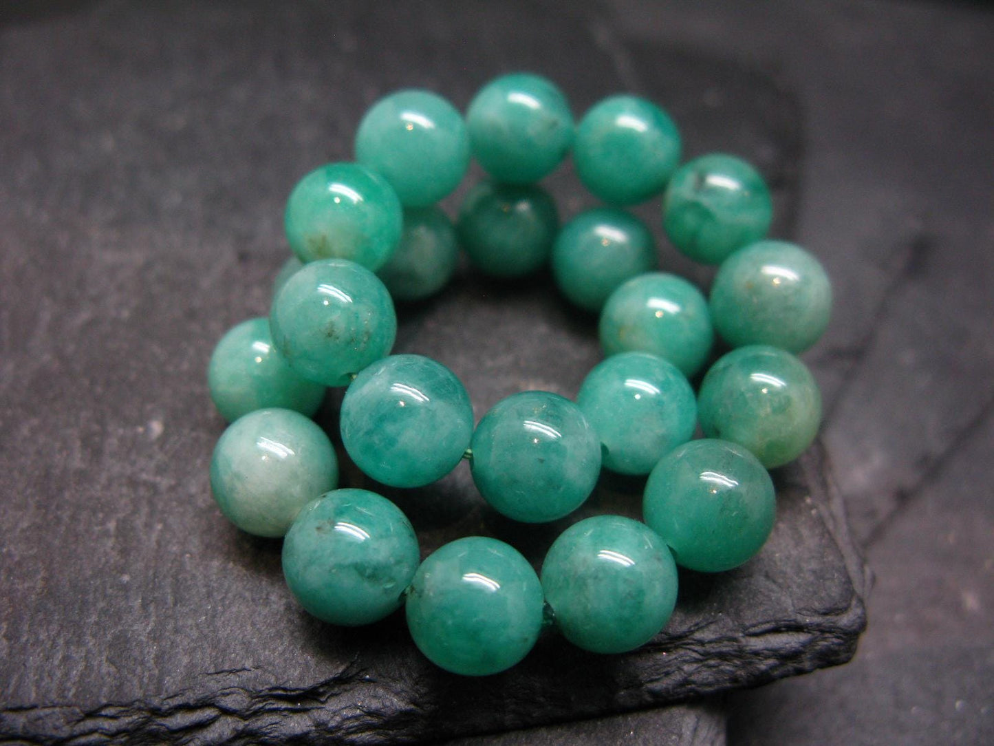 Emerald Gem Genuine Bracelet ~ 7 Inches ~ 8mm Round Beads