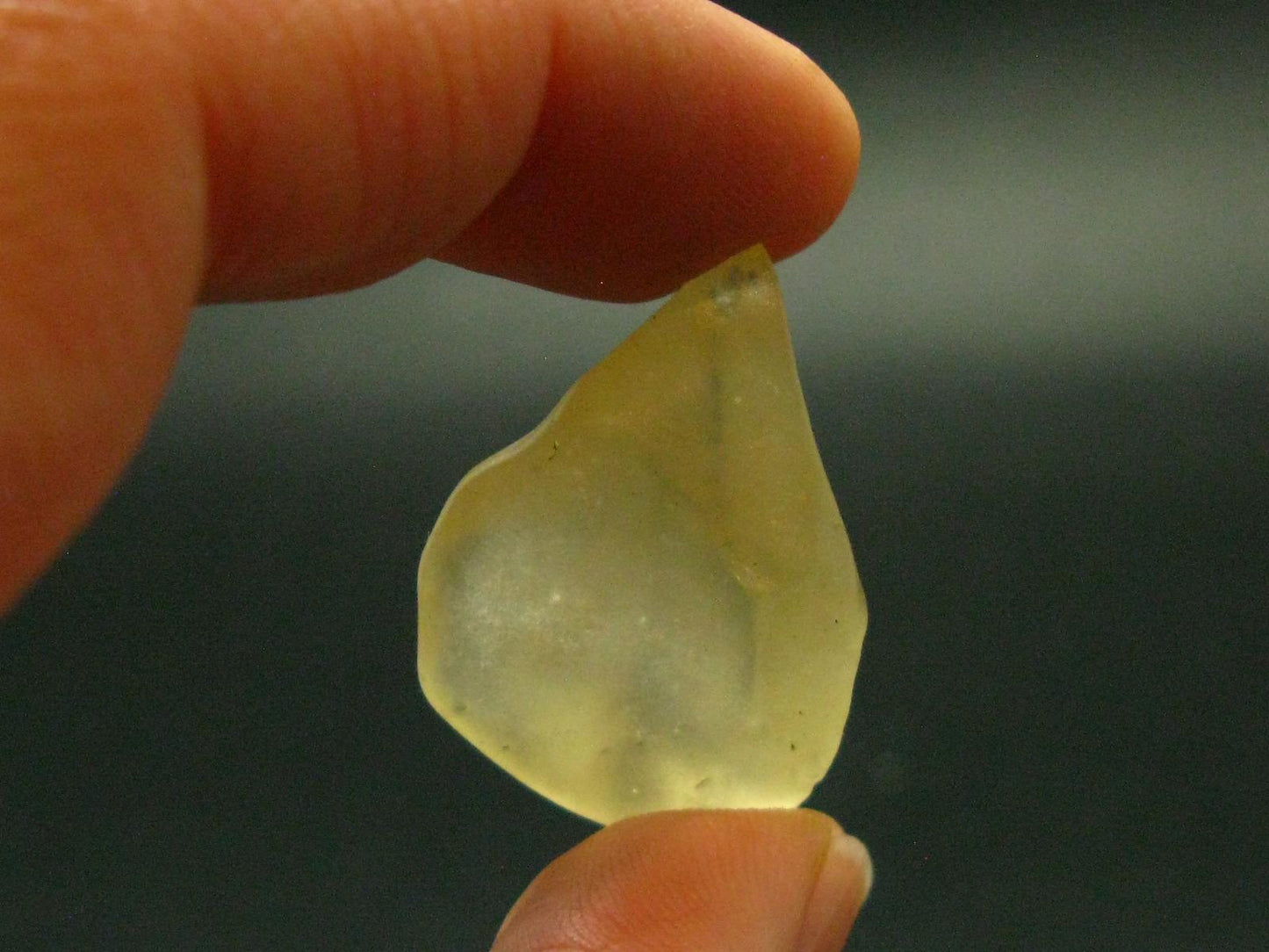 Nice Gem Libyan Tektite Raw Piece From Libya - 5.57 Grams - 1.1"
