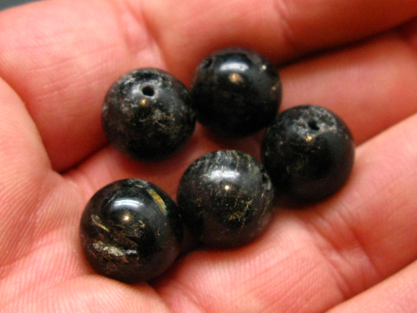 Nuumite Nuummite Genuine 5 beads ~ 12mm Round Beads *Chipped*