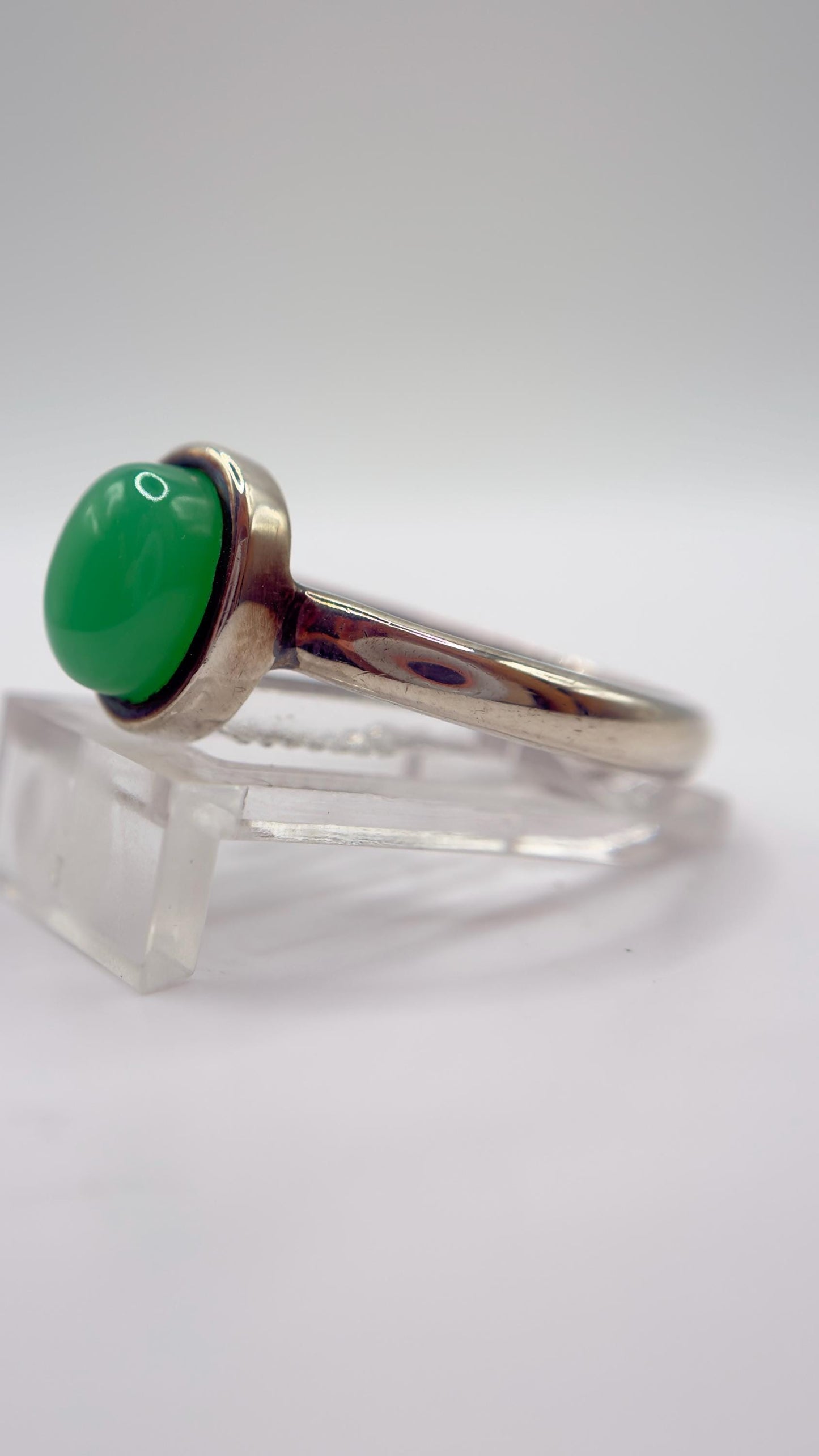 Chrysoprase Oval Ring – Elegant Natural Green Chalcedony Sterling Silver Jewelry - Size 8