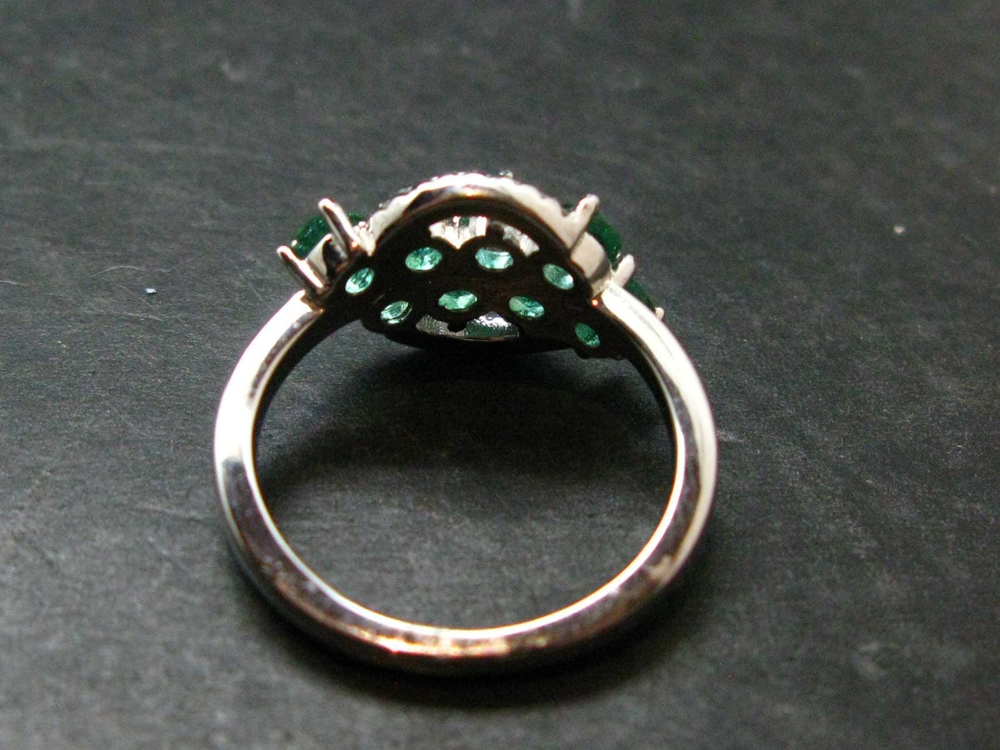 Emerald Faceted Silver Ring from Colombia - 3.69 Grams Total - Size 7.25