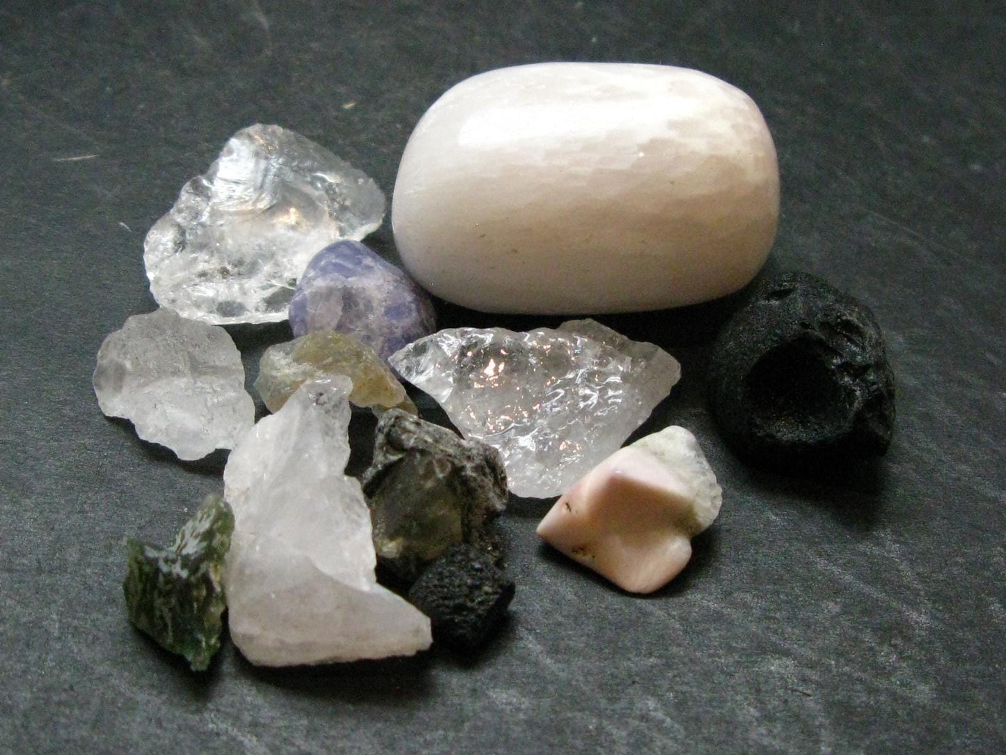 Synergy 12 Set Phenakite Moldavite Natrolite Petalite Danburite Tektite Scolecite Herderite Tanzanite Brookite 43.12 Gr