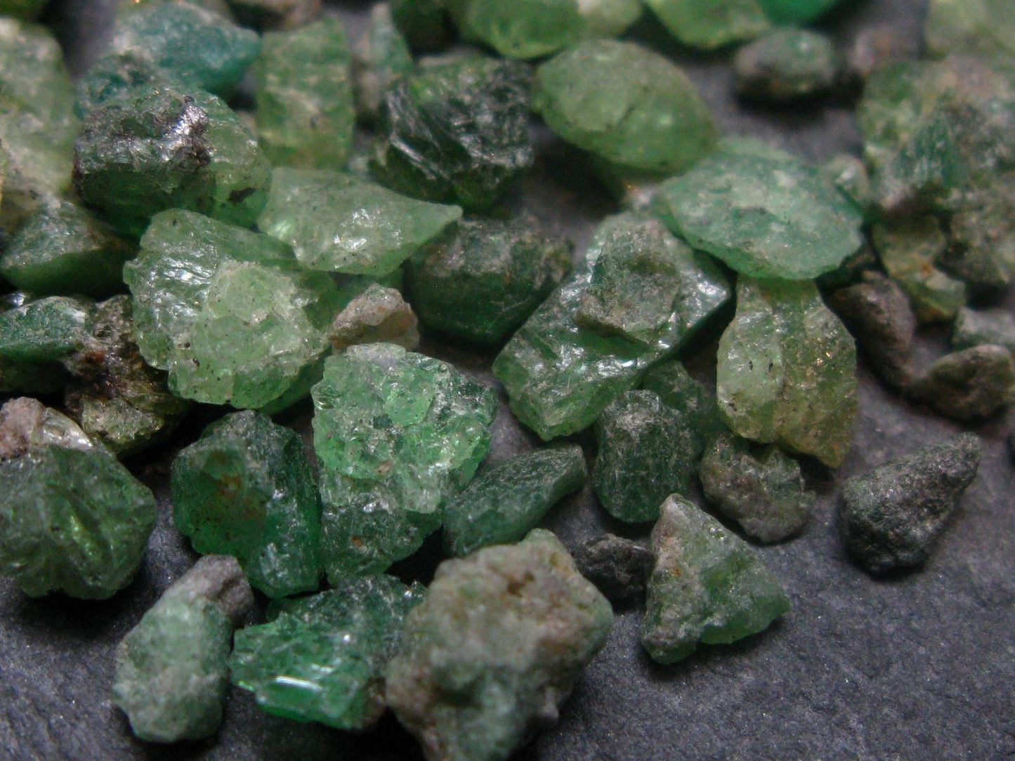 Lot of Tsavorite Garnet Crystals From Tanzania - 100 Carats