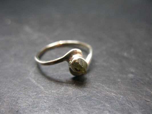 Cute Gem Moldavite Sterling Silver Ring From Czech Republic - Size 7 - 1.3 Grams
