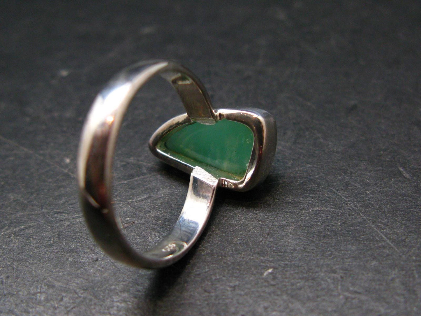 Natural Apple Green Chrysoprase 925 Sterling Silver Ring From Australia - 4.28 Grams - Size 8