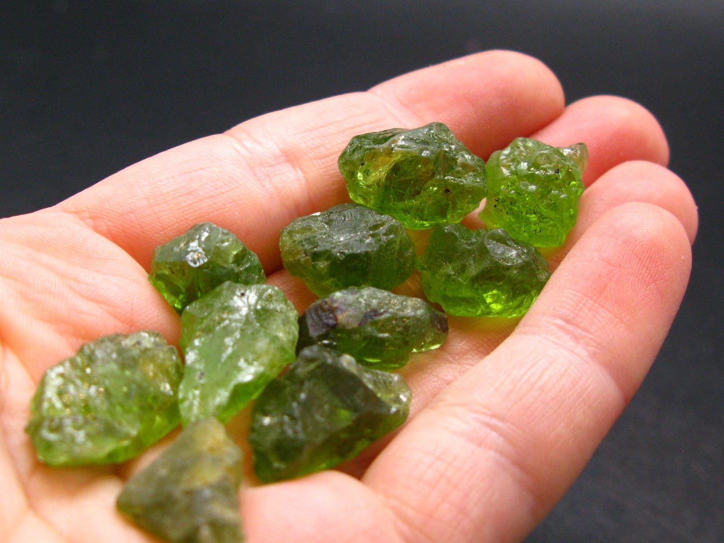 lot of 10 Peridot Olivine Crystals from Arizona, USA - 23.94 Grams