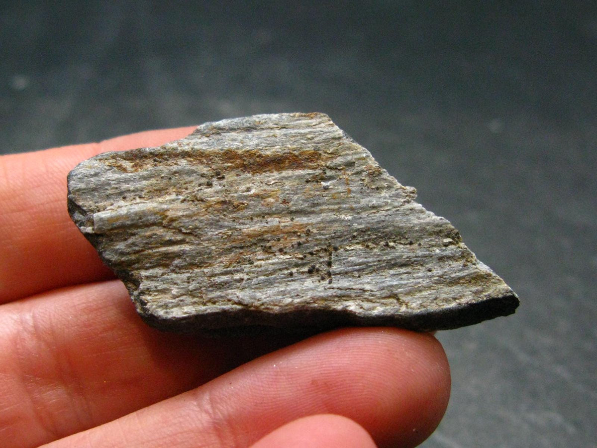 Rare ISUA Stone Raw Piece from Greenland - 1.5" - 12.54 Grams