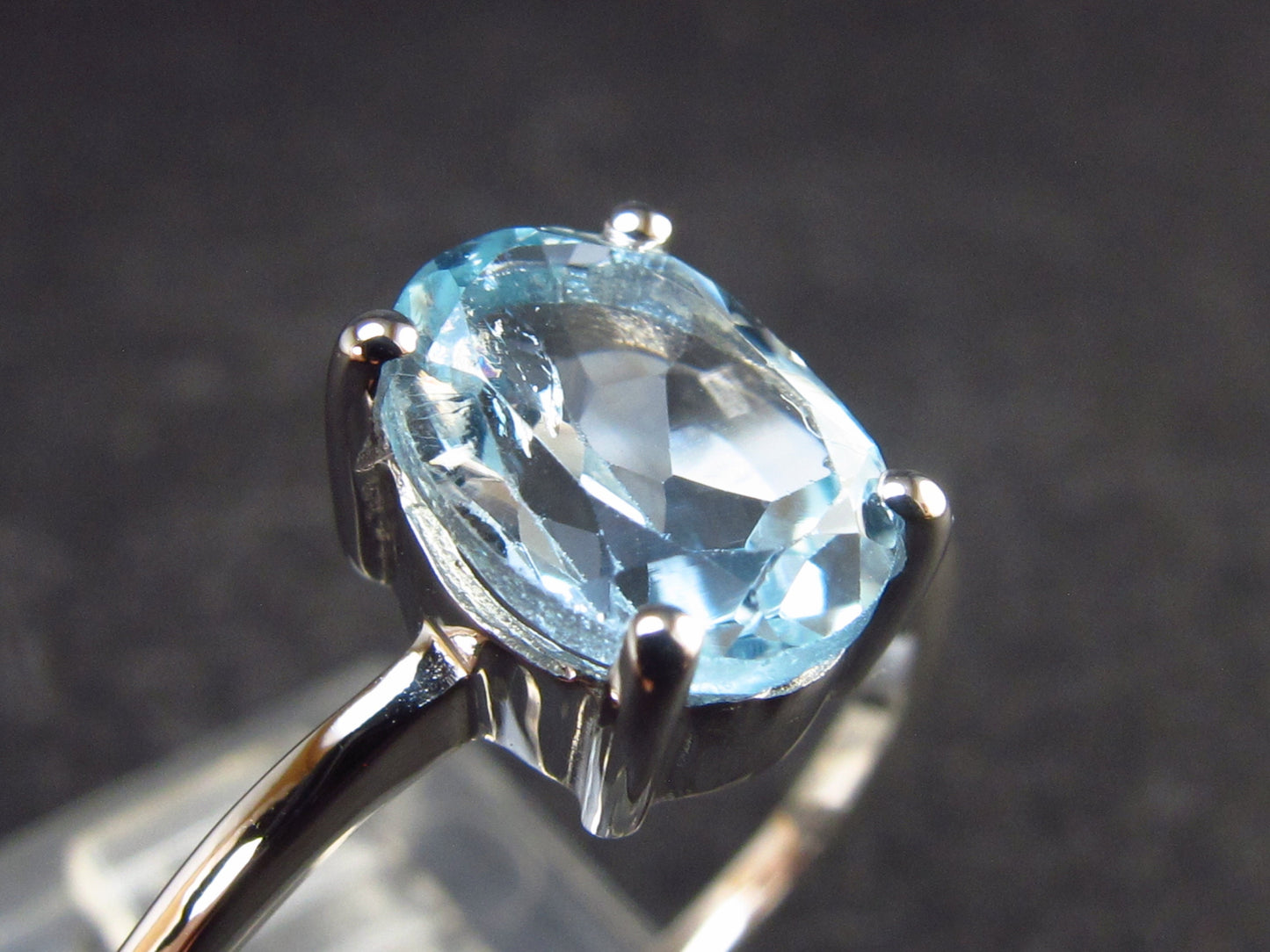 Natural Oval Shaped Facetted Blue Topaz Crystal Sterling Silver Ring - 1.62 Grams - Size 8.25