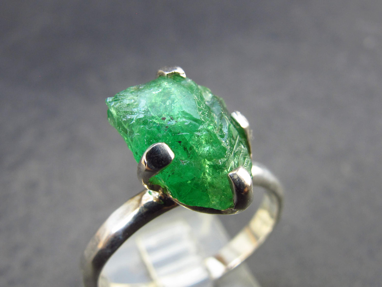 Tsavorite Gem Green Garnet Sterling Silver Ring from Tanzania - 3.74 Grams - Size 9
